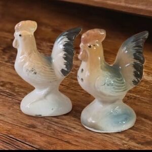 Vintage Ceramic Rooster Figurines - Cream and Blue